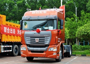 联合卡车U260 260马力 4X2 LNG牵引车(SQR4182N6Z)