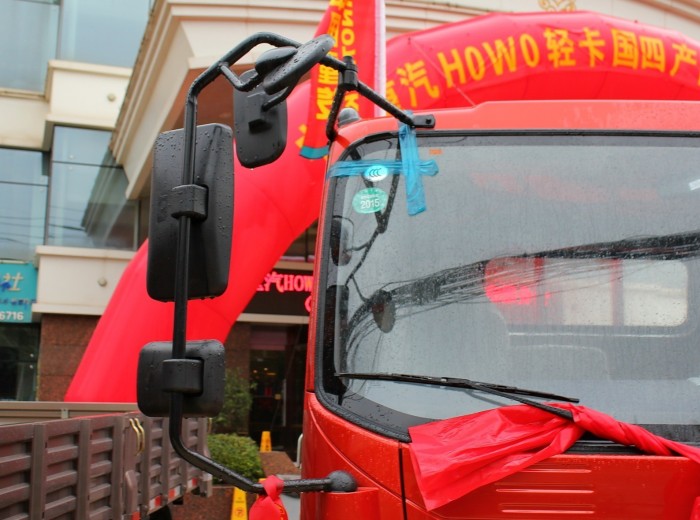 中国重汽HOWO 悍将 115马力 4.2米单排栏板轻卡外观图（11/24）