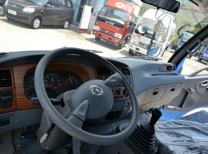 东风多利卡L 115马力 3300轴距排半轻卡底盘驾驶室图（7/37）
