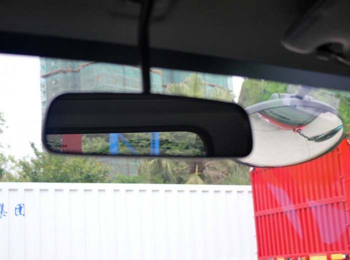 四川现代 瑞越 115马力 4.18米单排栏板轻卡驾驶室图（30/32）