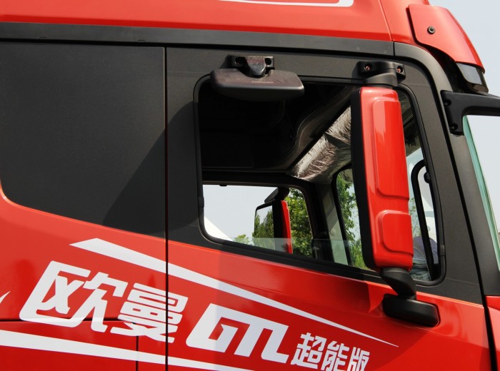 福田 欧曼GTL超能版 6系重卡 标准型 430马力 6X4 牵引车(高顶标准地板车身)外观图（48/52）