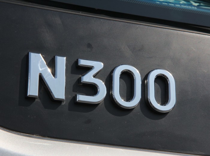 东风凯普特N300 140马力 4.13米单排厢式轻卡外观图（2/8）