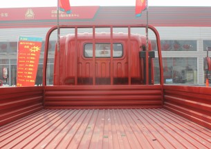 中国重汽HOWO 悍将 102马力 3360轴距单排轻卡底盘上装图