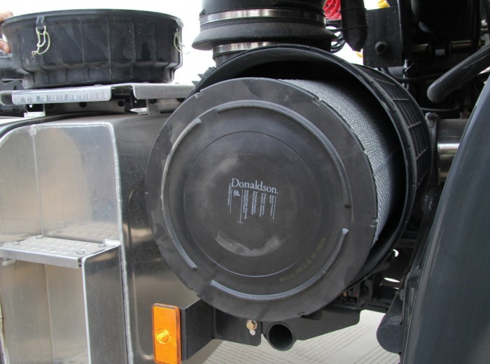联合卡车U420 420马力 6X4 牵引车(SQR4250D6ZT4)(黑色)底盘图（37/91）