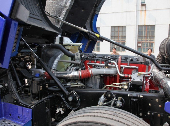 福田 欧曼GTL超能版 6系重卡 430马力 6X4 牵引车(平地板驾驶室)(BJ4259SNFKB)底盘图（102/167）