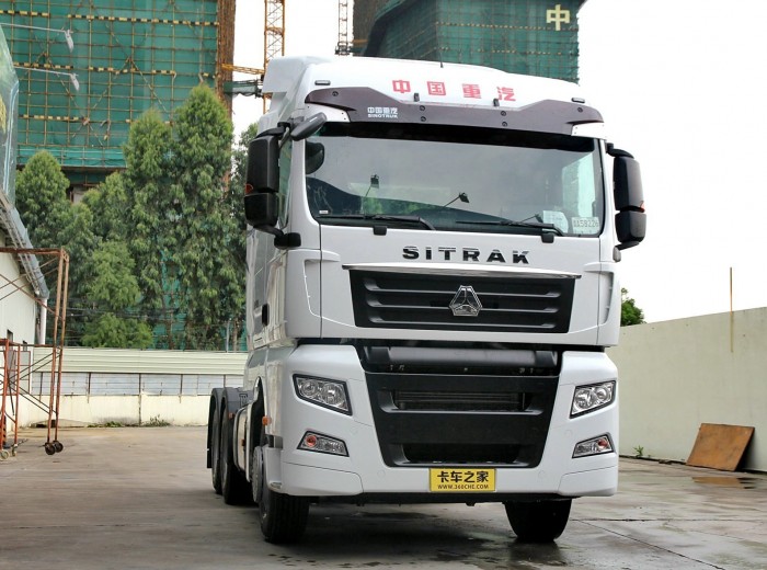 中国重汽 SITRAK C7H重卡 480马力 6X2 牵引车(ZZ4256V323HD1)外观图（2/80）