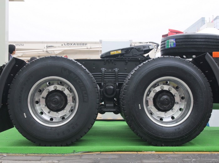 福田 欧曼ETX 6系重卡 380马力 6X4 LNG牵引车(ETX-2490标准版)(BJ4253SNFCB-AB)底盘图（4/21）