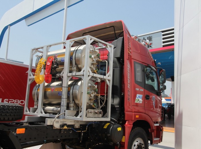 福田 欧曼ETX 9系重卡 380马力 6X4 LNG牵引车(BJ4253SNFCB-AB)底盘图（13/19）