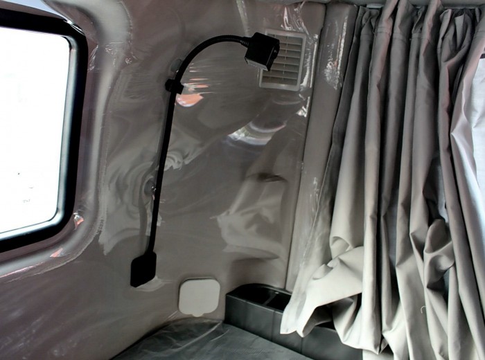2015款联合卡车U480 480马力 6X2 牵引车(后提升桥)驾驶室图（48/61）
