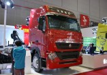 中国重汽 HOWO-T7H重卡 440马力 6X4 牵引车(ZZ4257V324HE1B)