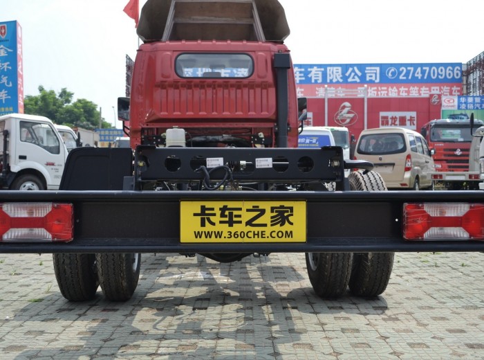 南京依维柯 上骏X300-33 112马力 4.24米单排厢式轻卡底盘图（33/81）
