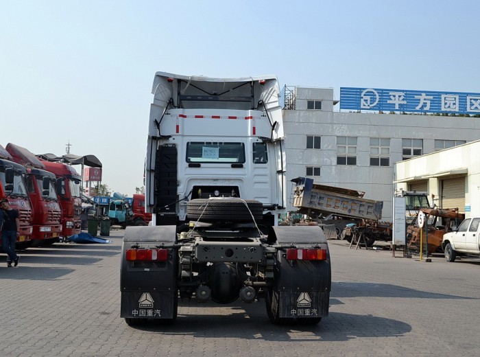 中国重汽 HOWO T5G重卡 310马力 4X2 牵引车(ZZ4187N361GD1)外观图（5/53）