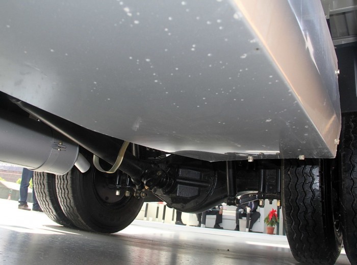 奥驰A3系列 115马力 4.2米CNG单排栏板轻卡底盘图（18/28）