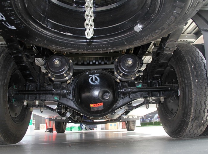 奥驰A3系列 115马力 4.2米CNG单排栏板轻卡底盘图（22/28）