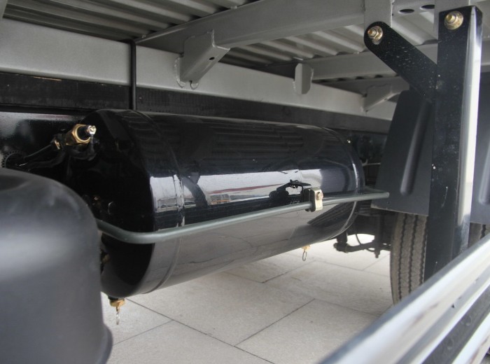 奥驰A3系列 115马力 4.2米单排栏板轻卡底盘图（10/23）