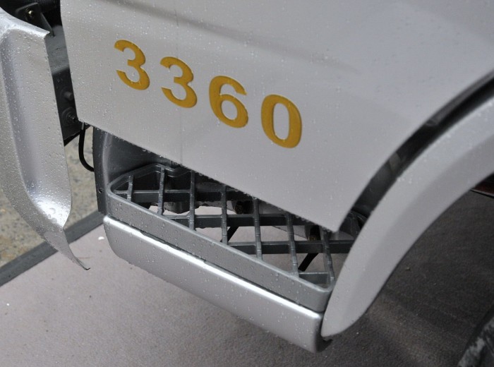 奥驰D2系列 100马力 4.2米单排厢式轻卡外观图（16/19）