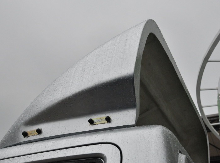 奥驰D2系列 100马力 4.2米单排厢式轻卡外观图（18/19）