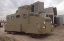 卡车"变身"装甲车参战 库尔德人打击IS