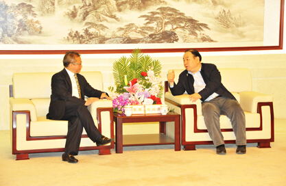 民银国际一行访问中国重汽